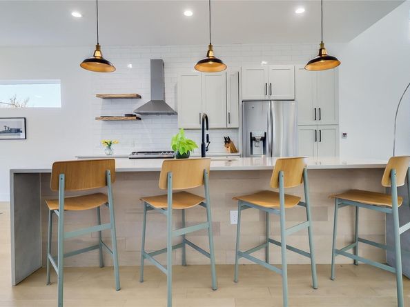 4712 Reyes ST 1, Austin TX 78721