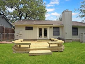 8814 United Kingdom DR, Austin TX 78748