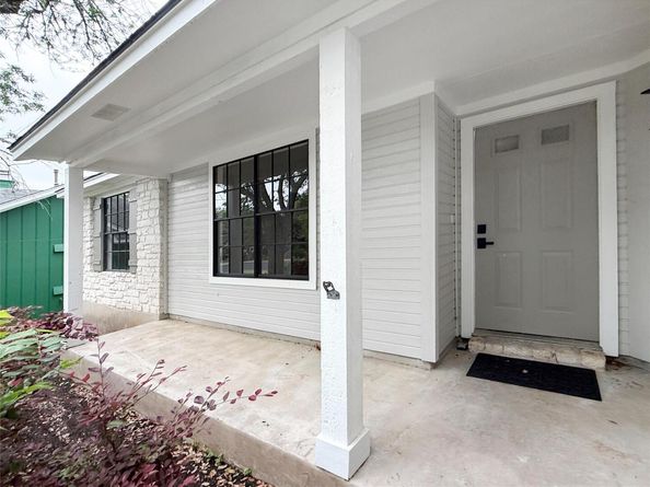 8814 United Kingdom DR, Austin TX 78748