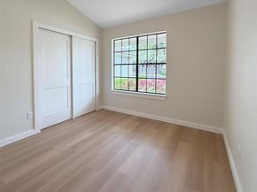 8814 United Kingdom DR, Austin TX 78748