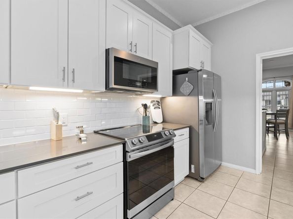 11003 Pinehurst DR 6, Austin TX 78747