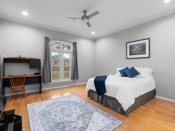 11003 Pinehurst DR 6, Austin TX 78747