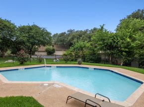 6820 Cypress PT N 28, Austin TX 78746