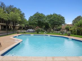 6820 Cypress PT N 28, Austin TX 78746