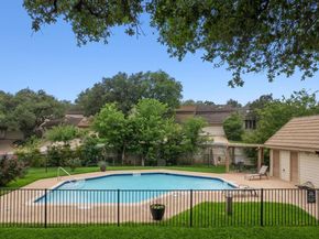 6820 Cypress PT N 28, Austin TX 78746