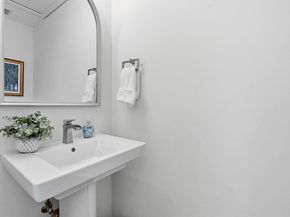 6820 Cypress PT N 28, Austin TX 78746