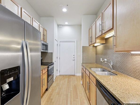2931 E 12th ST 206, Austin TX 78702