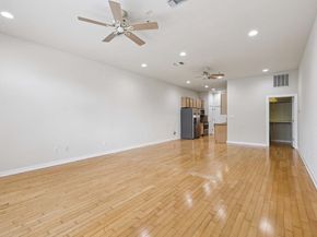 2931 E 12th ST 206, Austin TX 78702