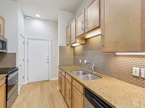 2931 E 12th ST 206, Austin TX 78702