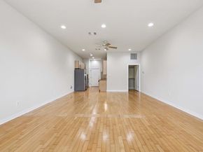 2931 E 12th ST 206, Austin TX 78702