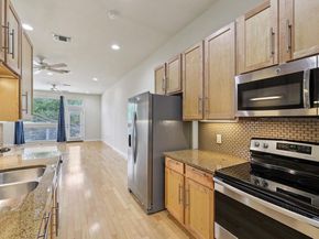 2931 E 12th ST 206, Austin TX 78702