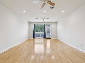 2931 E 12th ST 206, Austin TX 78702