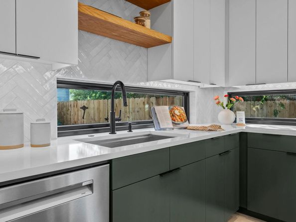 1216 Arcadia Ave 2, Austin TX 78757