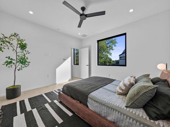 1216 Arcadia Ave 2, Austin TX 78757