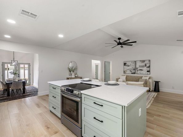 10418 Doc Holliday TRL, Austin TX 78753