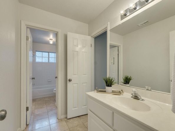 10701 Redmond RD, Austin TX 78739