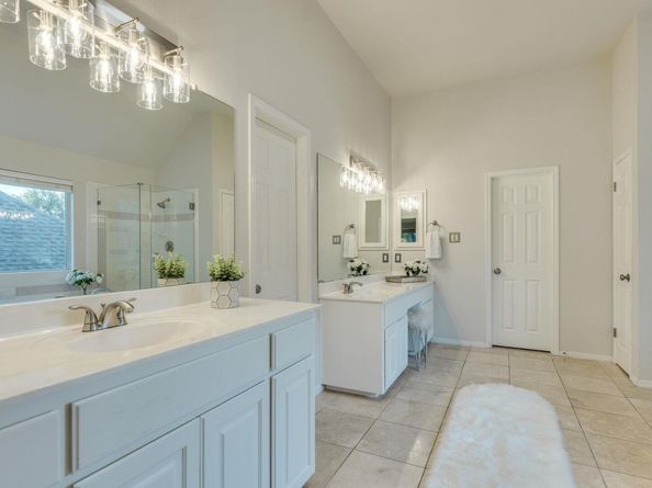 10701 Redmond RD, Austin TX 78739