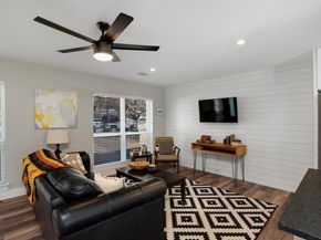 2613 Carnarvon LN, Austin TX 78704