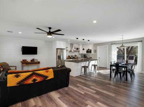 2613 Carnarvon LN, Austin TX 78704