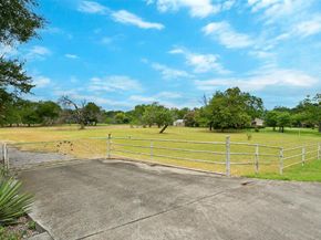 20 Pillow RD, Sunset Valley TX 78745