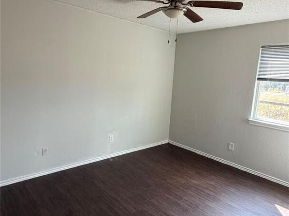 8201 Riverstone Dr, Austin TX 78724