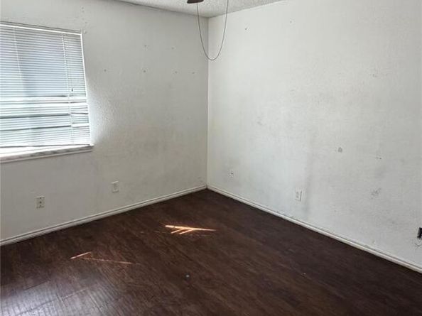 8201 Riverstone Dr, Austin TX 78724