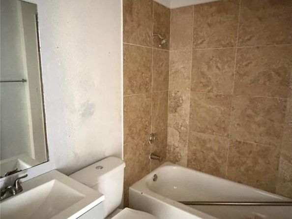 8201 Riverstone Dr, Austin TX 78724