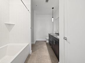 4801 Springdale RD 1106, Austin TX 78723