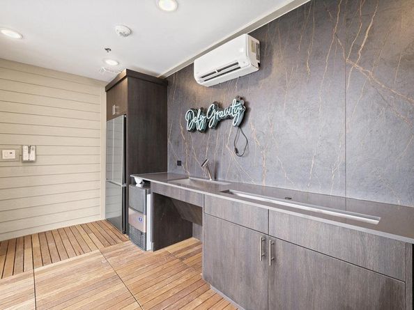 4801 Springdale RD 1106, Austin TX 78723