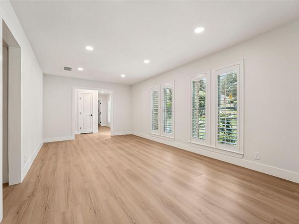 6900 Vallecito DR, Austin TX 78759