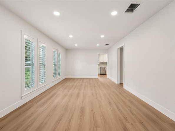 6900 Vallecito DR, Austin TX 78759