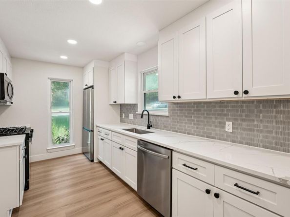 6900 Vallecito DR, Austin TX 78759
