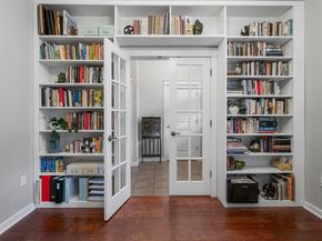 2057 Zach Scott ST, Austin TX 78723
