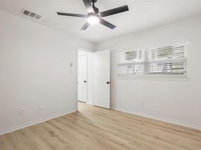 923 E 41st ST 201, Austin TX 78751