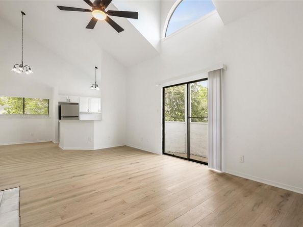 923 E 41st ST 201, Austin TX 78751