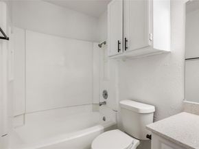 923 E 41st ST 201, Austin TX 78751