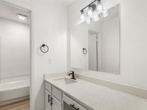 923 E 41st ST 201, Austin TX 78751