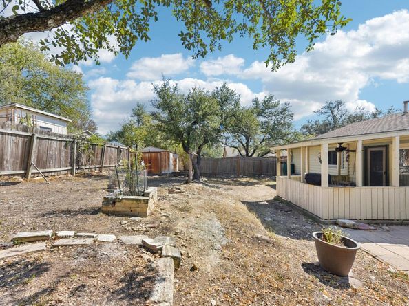 8318 Gallatin DR, Austin TX 78736