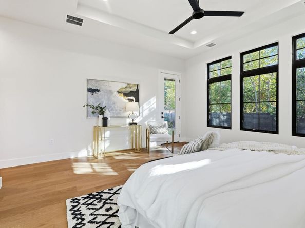 2803 Oak Park DR, Austin TX 78704