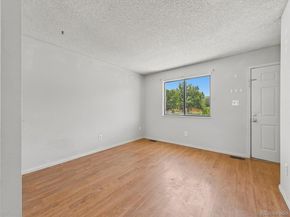 904 S Uravan Street, Aurora CO 80017