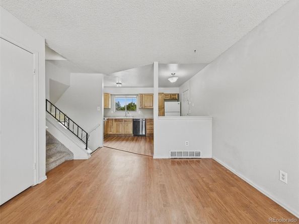 904 S Uravan Street, Aurora CO 80017