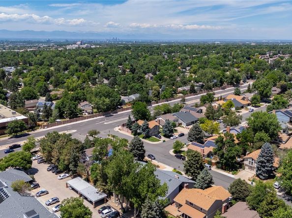 12256 E Bates Circle, Aurora CO 80014