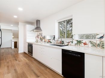 1150 W Stanford Drive