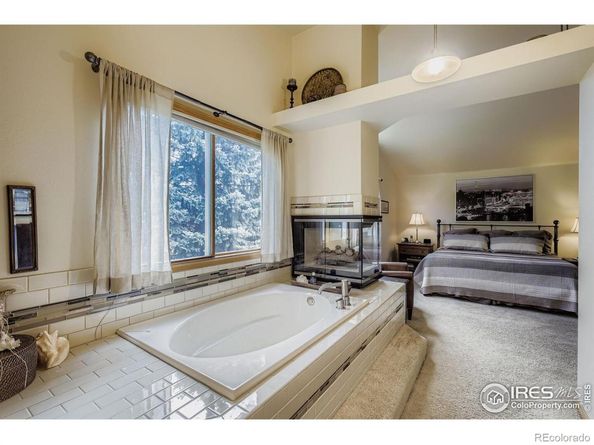 2465 Mapleton Circle, Longmont CO 80503