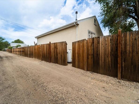 3090 W Hawthorne Place, Denver CO 80221