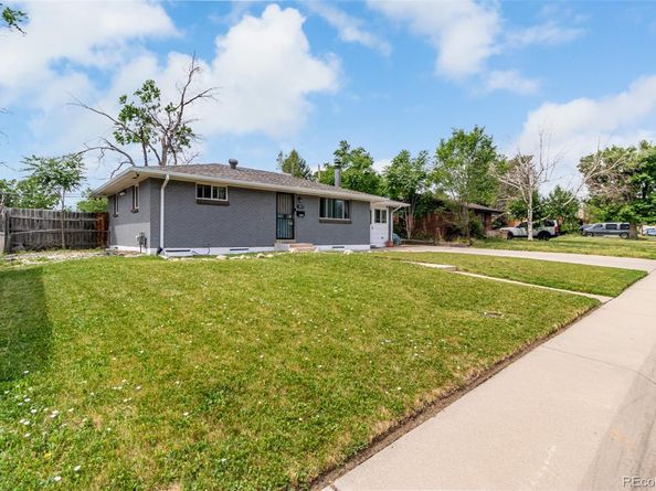 2612 Meadowbrook Drive, Denver CO 80221