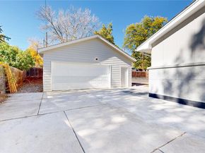 367 S Queen Circle, Lakewood CO 80226