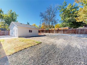 367 S Queen Circle, Lakewood CO 80226