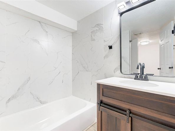 367 S Queen Circle, Lakewood CO 80226