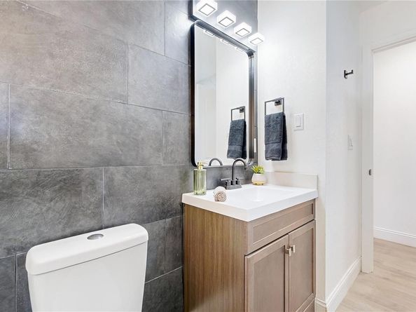 367 S Queen Circle, Lakewood CO 80226